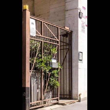Joivy Exclusive Apt For 4 In Navigli Near Parks Milan Exterior photo