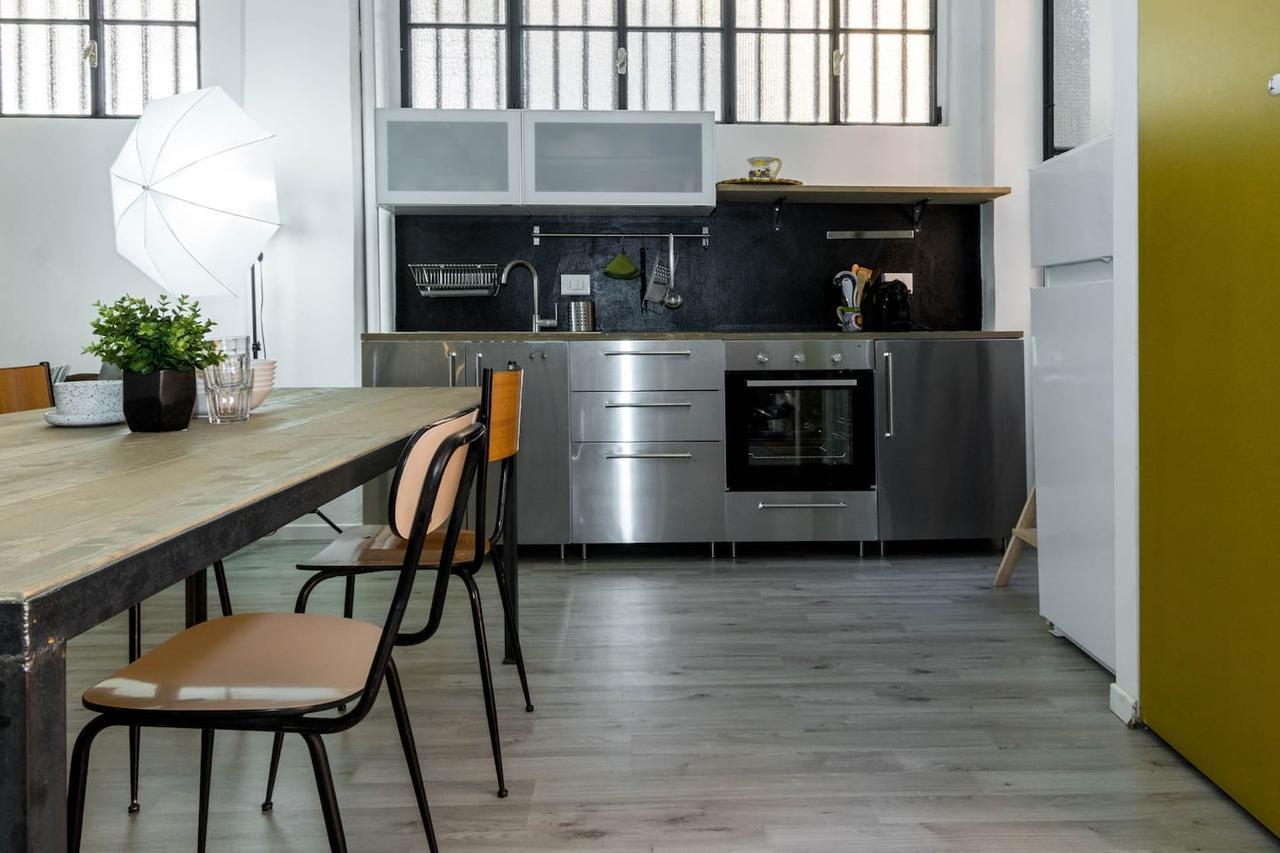 Joivy Exclusive Apt For 4 In Navigli Near Parks Milan Exterior photo